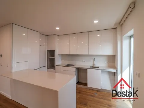 Apartamento T3 junto ao Palácio do Gelo, Viseu