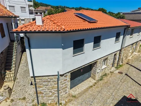 Moradia V2 no para venda em São Pedro do Sul