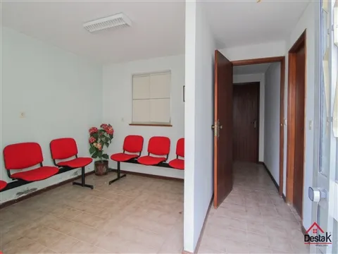 Bureau 1 Chambre(s)