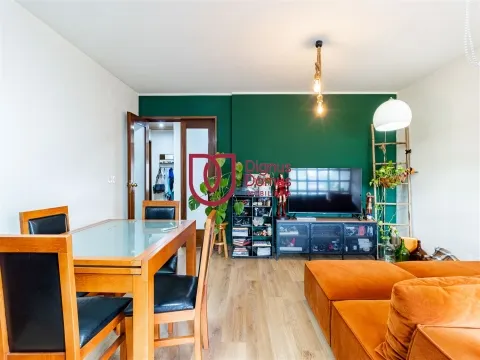 Apartamento T2 com box em Ermesinde