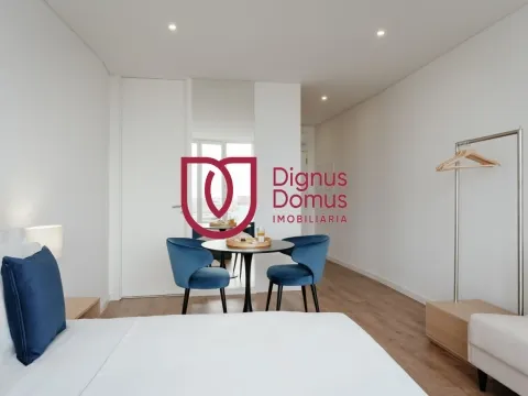 Investimento - T0 com gestão AL no coração do Porto