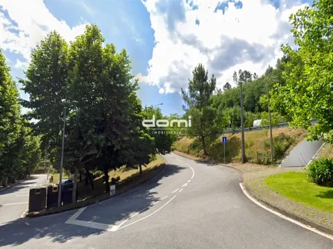 Apartamento T0, sito nas Termas de São Pedro do Sul.