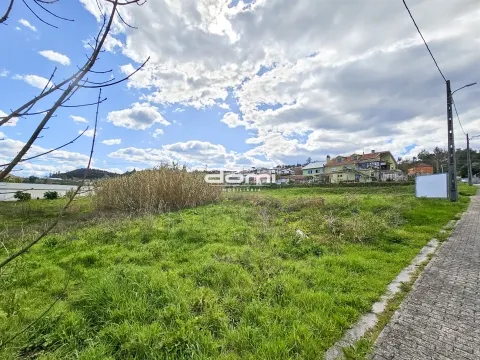 Terreno para construção no coração de Oliveira de Frades.