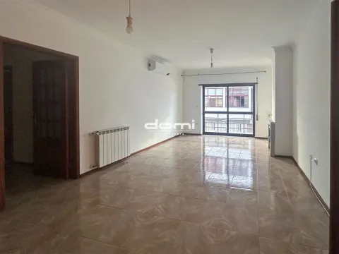 Apartamento T3  para Arrendamento no Coração de São Pedro do Sul!