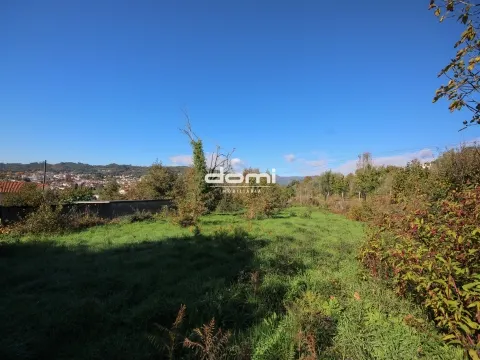 Terreno com viabilidade de construção em São Pedro do Sul