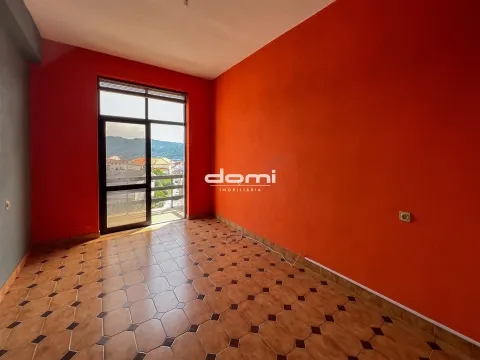 Loja no centro de São Pedro do Sul