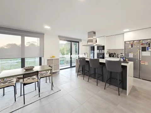 ✨ Magnífico Apartamento T4 no Centro de São Pedro do Sul — Conforto, Luxo e Vistas Deslumbrantes ✨