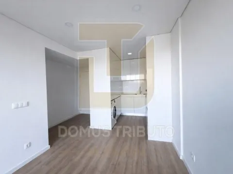 Apartamento T1 com Terraço, Jardim e Garagem | Polo Universitário – Porto