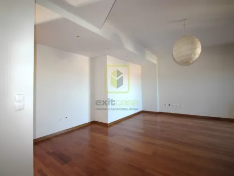 Apartamento T2 para Arrendamento