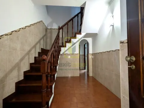 Moradia Isolada para Arrendamento