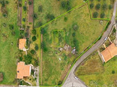 Terreno na Granja do Ulmeiro