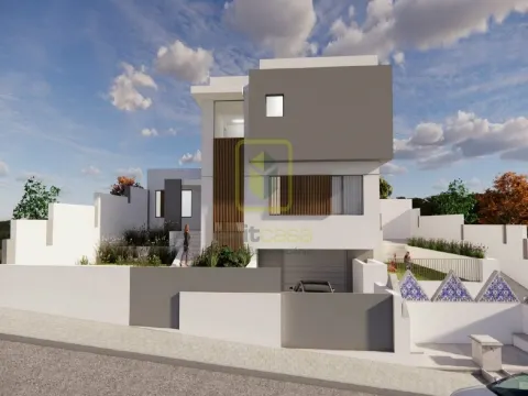 Moradia T4 em Construção