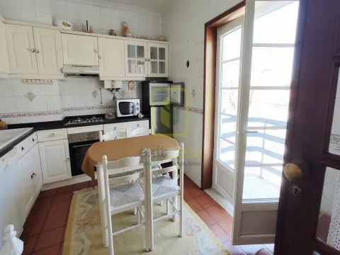 Apartamento T0+2 Duplex para Arrendamento