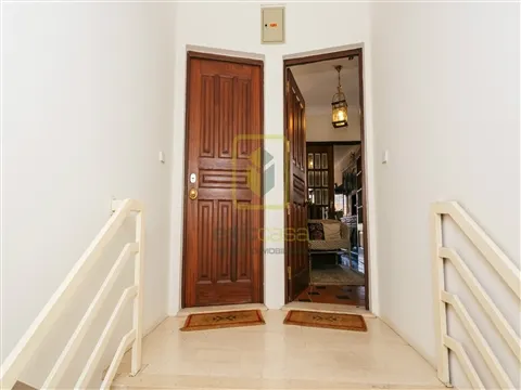 Moradia Geminada T4