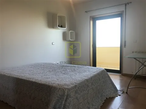 Apartamento T4 para Arrendamento