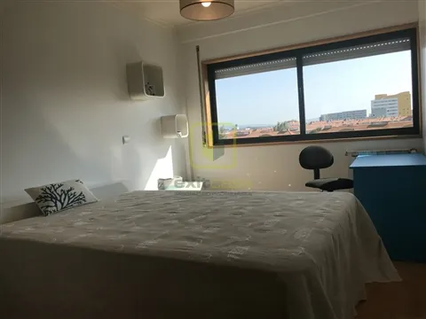 Apartamento T4 para Arrendamento