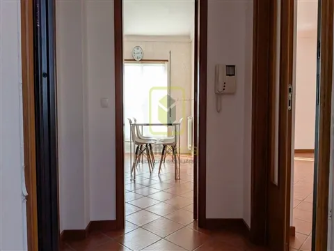 Apartamento T2 para Arrendamento