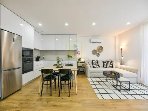 Apartamento T0 Transformado em T1 em Aveiro