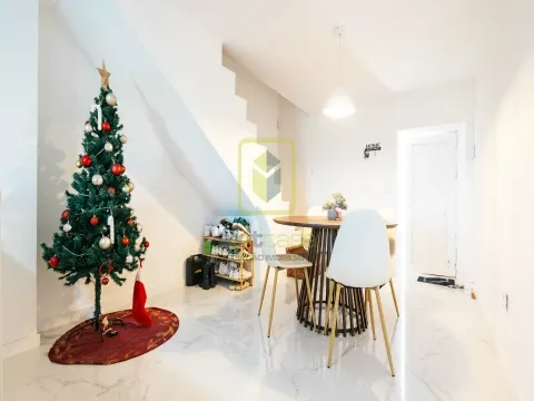 Moradia T4 remodelada