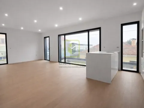 Apartamento T2 com Terraço em Aveiro