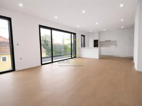 Apartamento T2 com Varanda em Aveiro