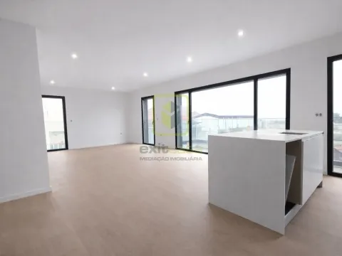 Apartamento T2 com Varanda em Aveiro