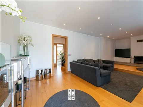Moradia T3 com Piscina | Elegância, Conforto e Exclusividade junto ao Parque da La-Salette
