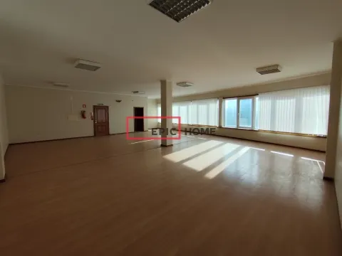 Escritório no Centro Empresarial da Gafanha