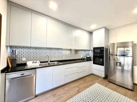 Maison jumelée 4 Chambre(s)