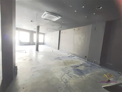 Loja em Remodelação Loures Vendida com Licença comercial