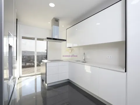 Colinas do Cruzeiro, T3 Tout neuf avec garage box