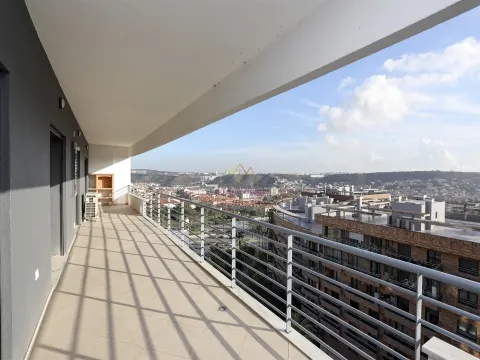 Colinas do Cruzeiro, le nouveau duplex T4 fantastique fait ses débuts