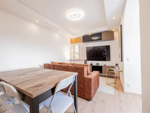 T3 Renovado em Almada