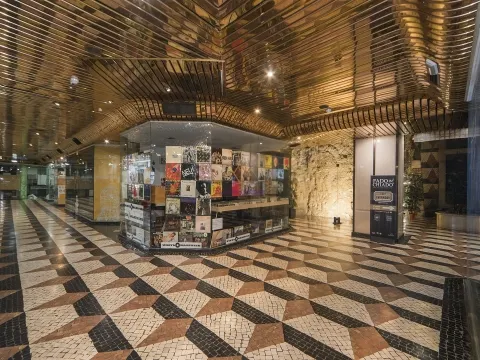 Shop with 1 floor in Espaço Chiado, Lisbon´s most emblematic neighbourhood