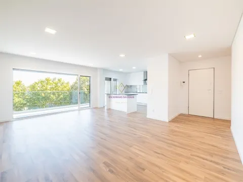 Espetacular apartamento T3 com estacionamento a estrear no Montijo