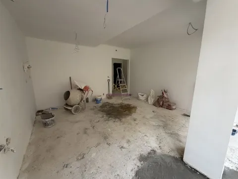 Apartment with Terrace in Queluz