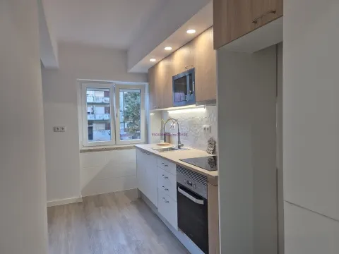 Apartamento remodelado em Queluz - oportunidade!