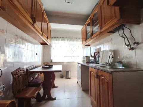 T2 na Falagueira junto ao Parque Aventura