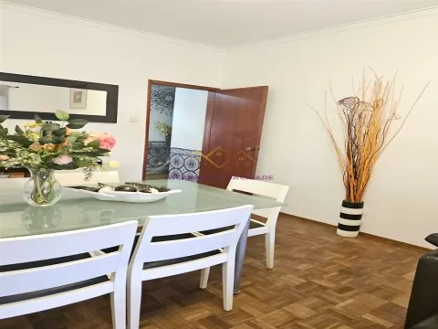 T2 Amadora Mina de Água