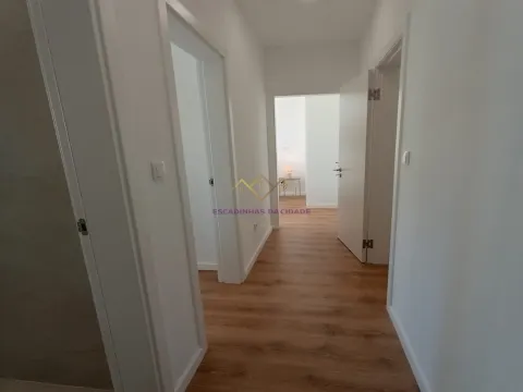 Completely Refurbished 3 Bedroom Benfica