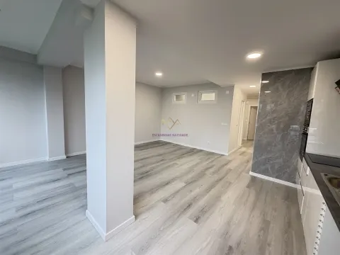 T2 moderno, luminoso e funcional em Oeiras