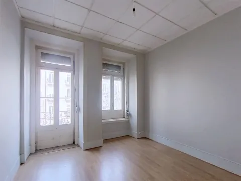 Apartamento T3 usado no centro Lisboa