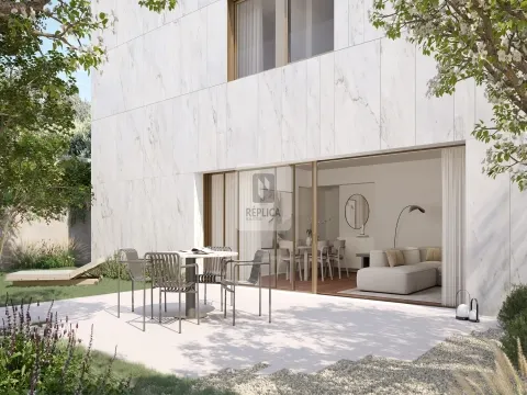 Apartamento T4 Duplex com Jardim no Foz Villas, na Foz do Douro