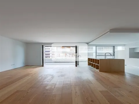 Two bedroom apartment in Sal Douro Building at  Canidelo Vila Nova de Gaia