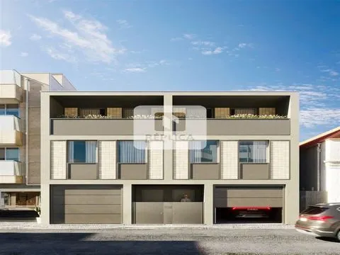 Maison dans village 4 Chambre(s) Triplex