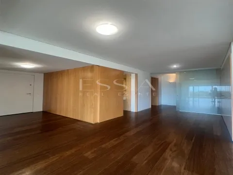 Four Bedroom Apartment at Matosinhos 1st Sea Line