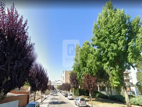 Terreno | Construção de Moradia de 3 frentes em Matosinhos