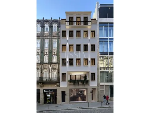 New commercial space in downtown Porto | 241 m²