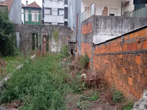 Land in Paranhos with approved PIP in Porto