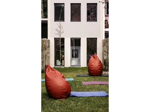 Studio Meublé et Équipé à Porto à Louer